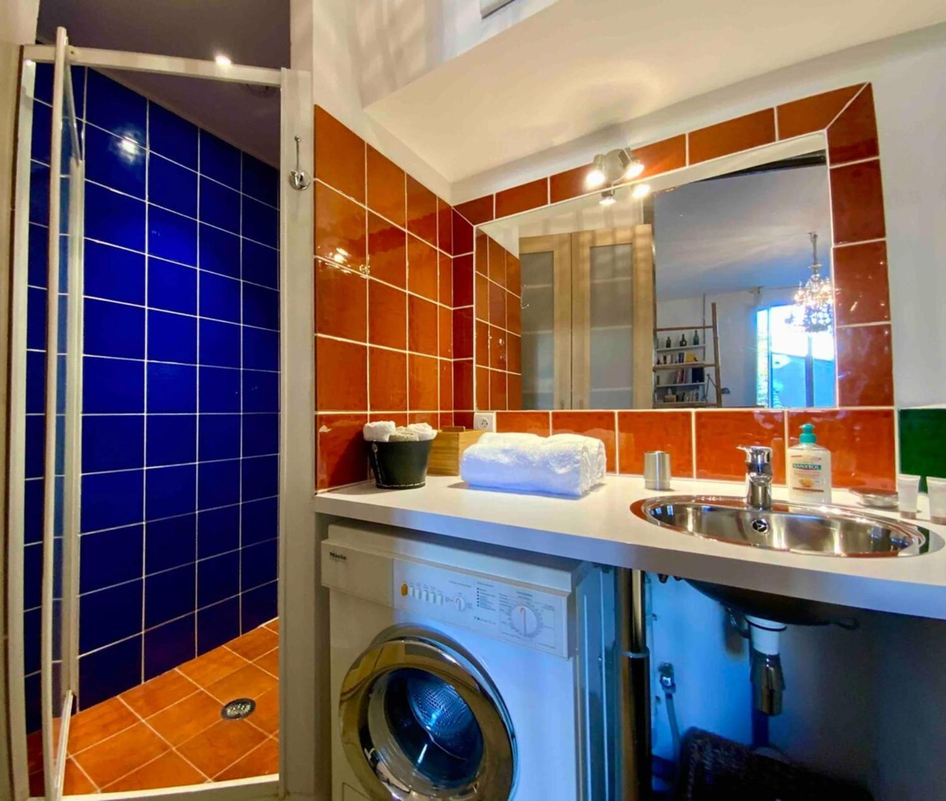 Apartment The Elegant- 2 Bedrooms And Central!